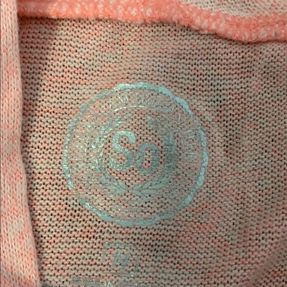 a cute long sleeve shirt - Picture 4 of 4